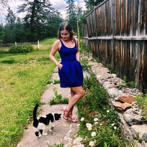 Meet your Posher, Barbara - Picture 2 of 2